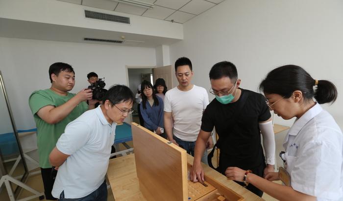 红外加热器远光灯不亮_远红外加热器_远红外室内加热器